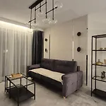 아파트 Towarowa Global Apartment, Free Parking, Air-conditioning, Self Check-in 24h 포즈난