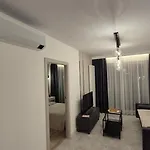 아파트 Towarowa Global Apartment, Free Parking, Air-conditioning, Self Check-in 24h 포즈난