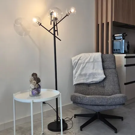 Towarowa Global Apartment, Free Parking, Air-conditioning, Self Check-in 24h Πόζναν