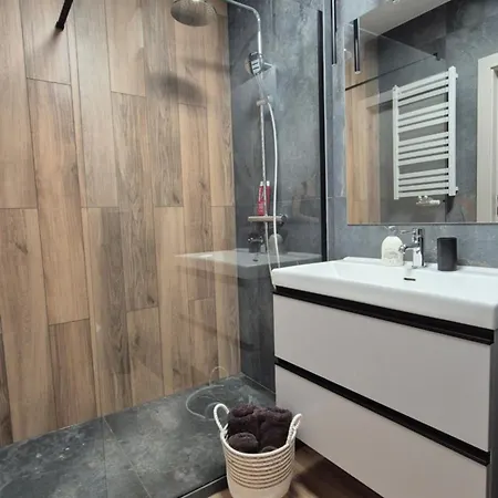 Towarowa Global Apartment, Free Parking, Air-conditioning, Self Check-in 24h Διαμέρισμα