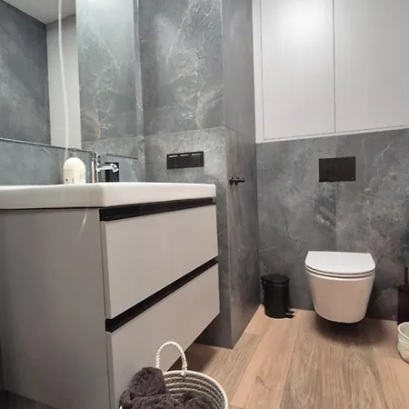 Towarowa Global Apartment, Free Parking, Air-conditioning, Self Check-in 24h Διαμέρισμα