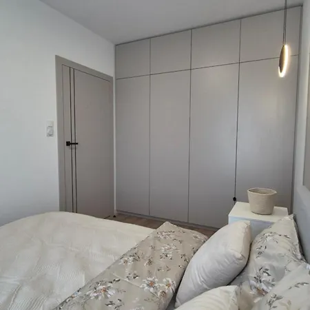 Towarowa Global Apartment, Free Parking, Air-conditioning, Self Check-in 24h Διαμέρισμα