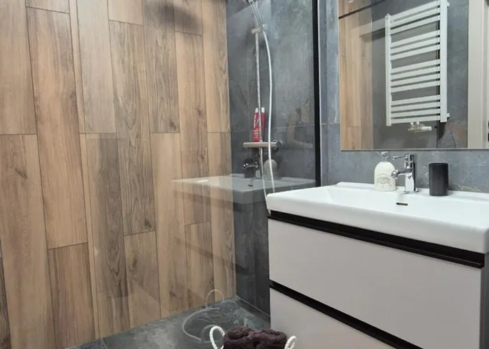 Towarowa Global Apartment, Free Parking, Air-conditioning, Self Check-in 24h Lejlighed