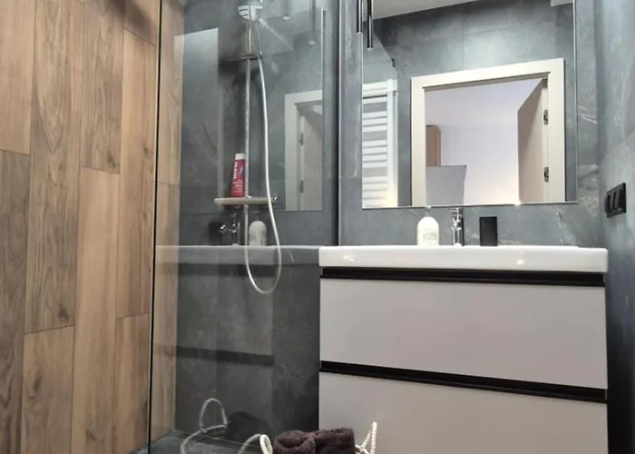 Towarowa Global Apartment, Free Parking, Air-conditioning, Self Check-in 24h *