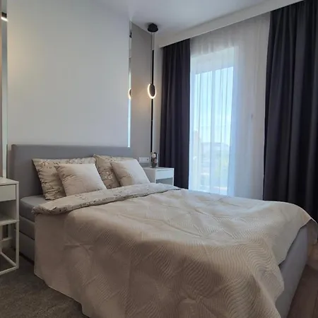 Апартаменты Towarowa Global Apartment, Free Parking, Air-conditioning, Self Check-in 24h