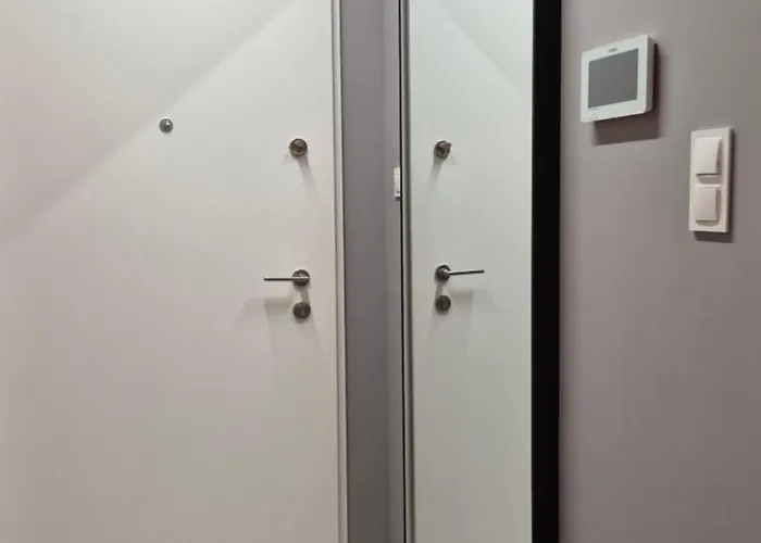 Towarowa Global Apartment, Free Parking, Air-conditioning, Self Check-in 24h Lägenhet Poznań